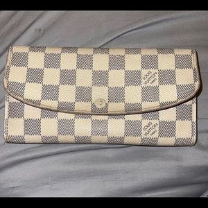Louis Vuitton Emily Wallet
